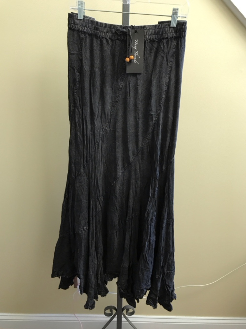 YOUNG THREADS NWT SKIRT Black Elastic Waist Stitch Details X Large 3X - Picture 2 of 2